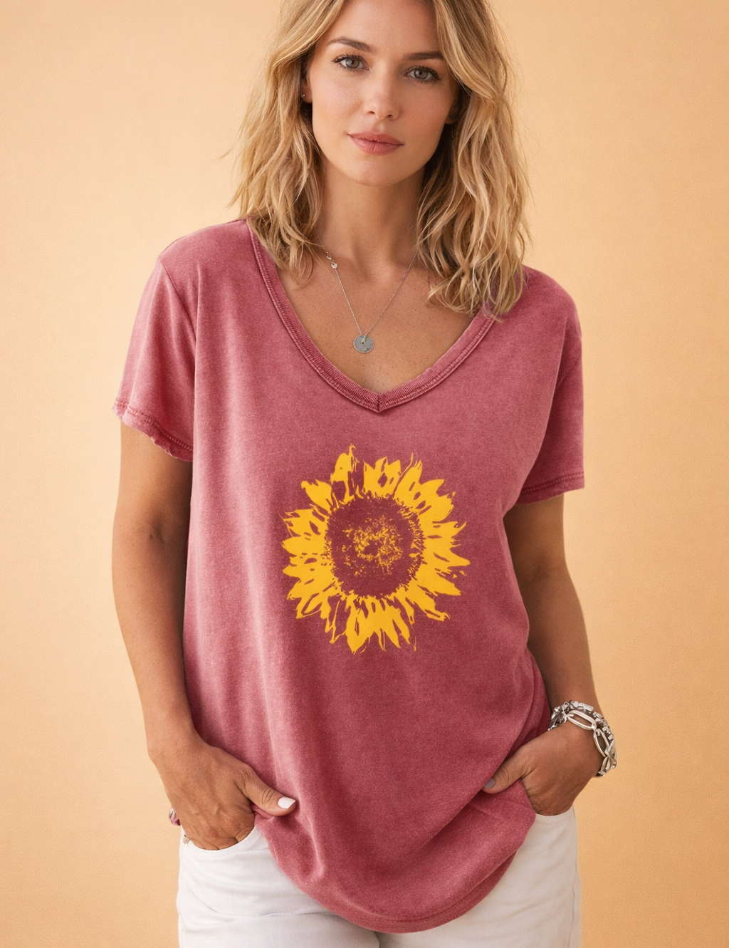 Diana | Dame T-shirt med grafisk V-hals, afslappet bomuldsskjorte til sommermode