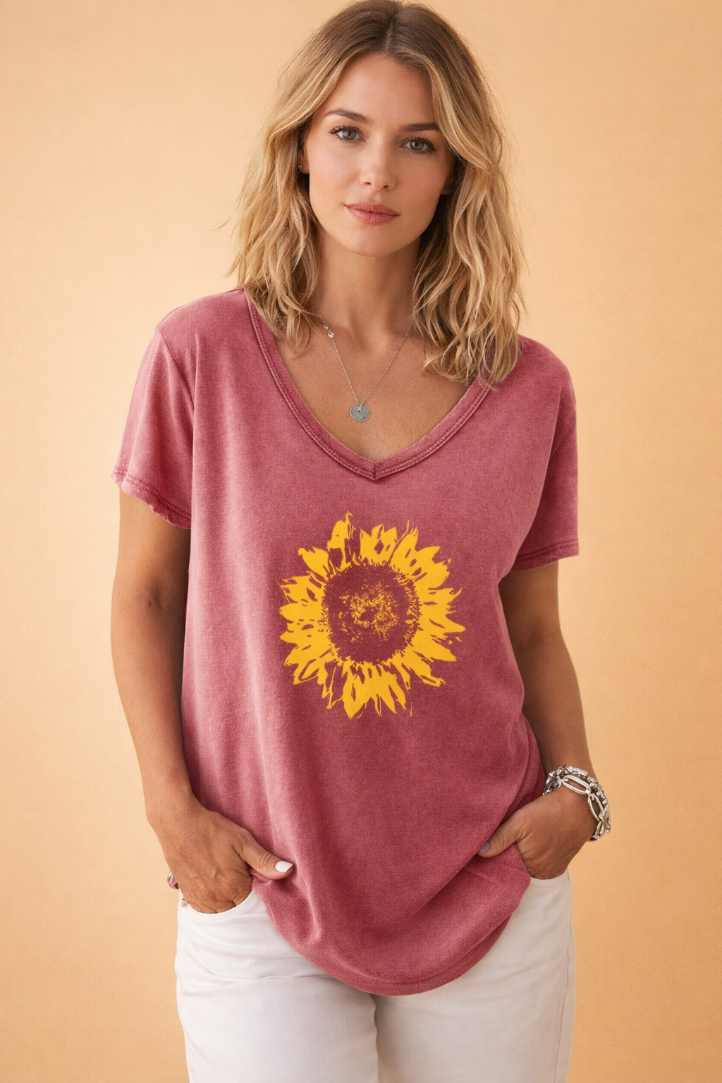 Diana | Dame T-shirt med grafisk V-hals, afslappet bomuldsskjorte til sommermode